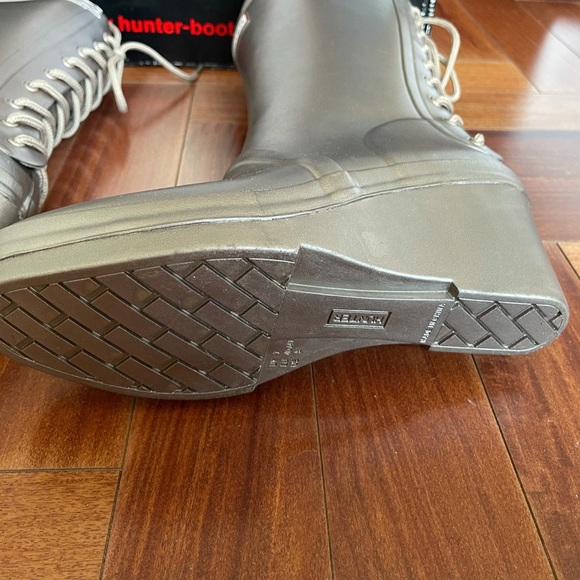 Hunter Boots Size 9 US - New with Box - Titanium Color - Verbier Lace Rain Boot - Picture 5 of 6